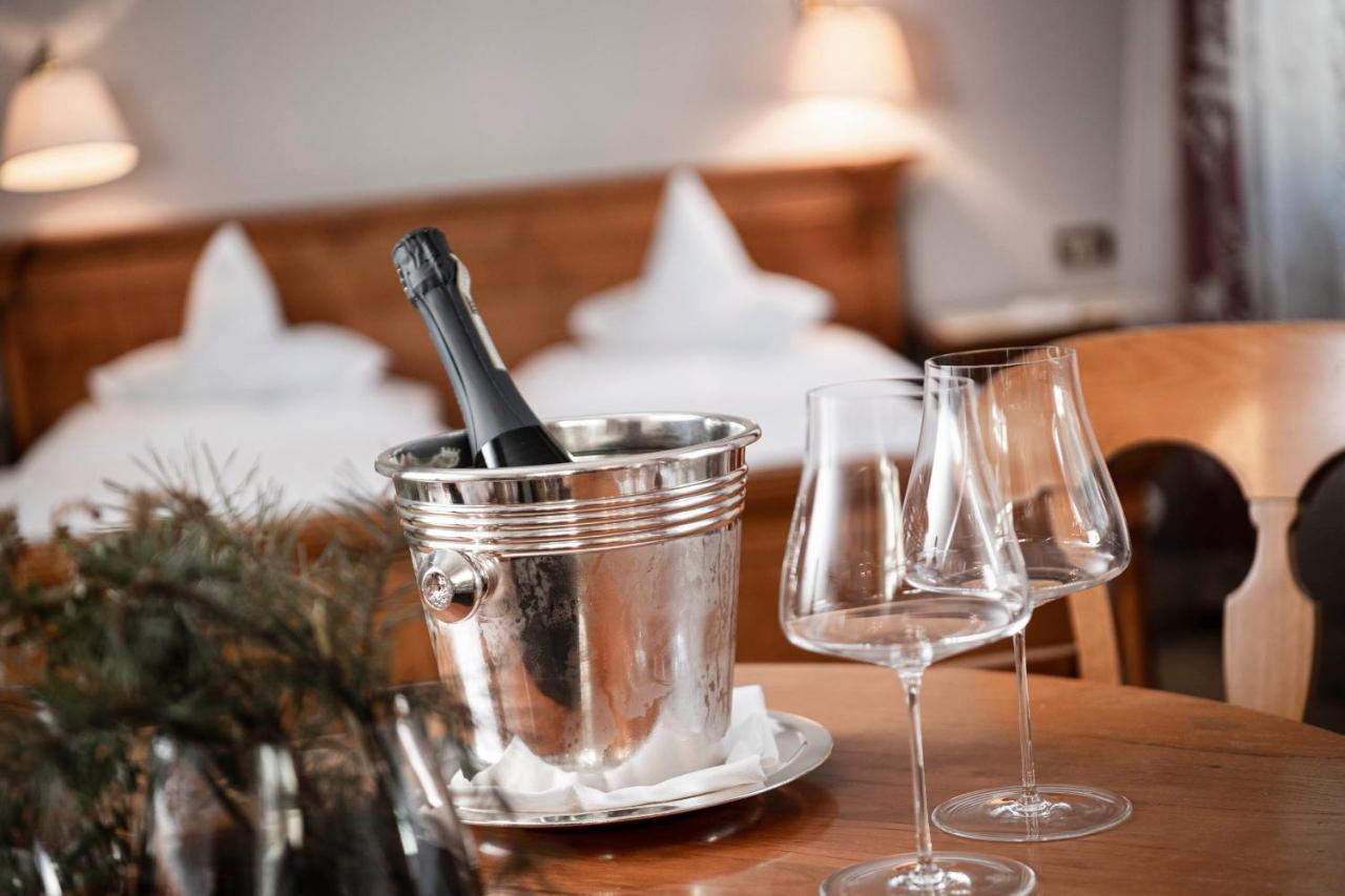 Romantik Hotel & Restaurant Stafler Випитено Экстерьер фото