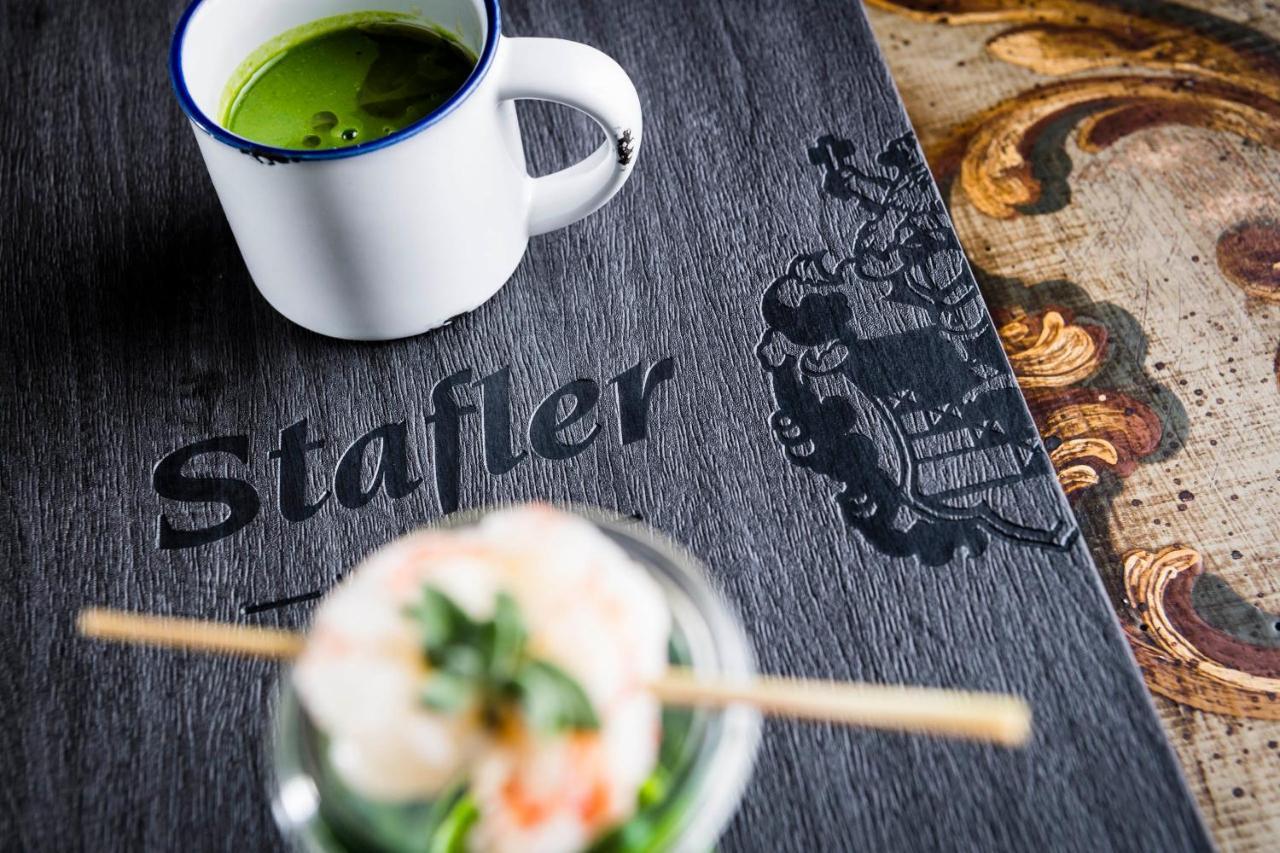 Romantik Hotel & Restaurant Stafler Випитено Экстерьер фото