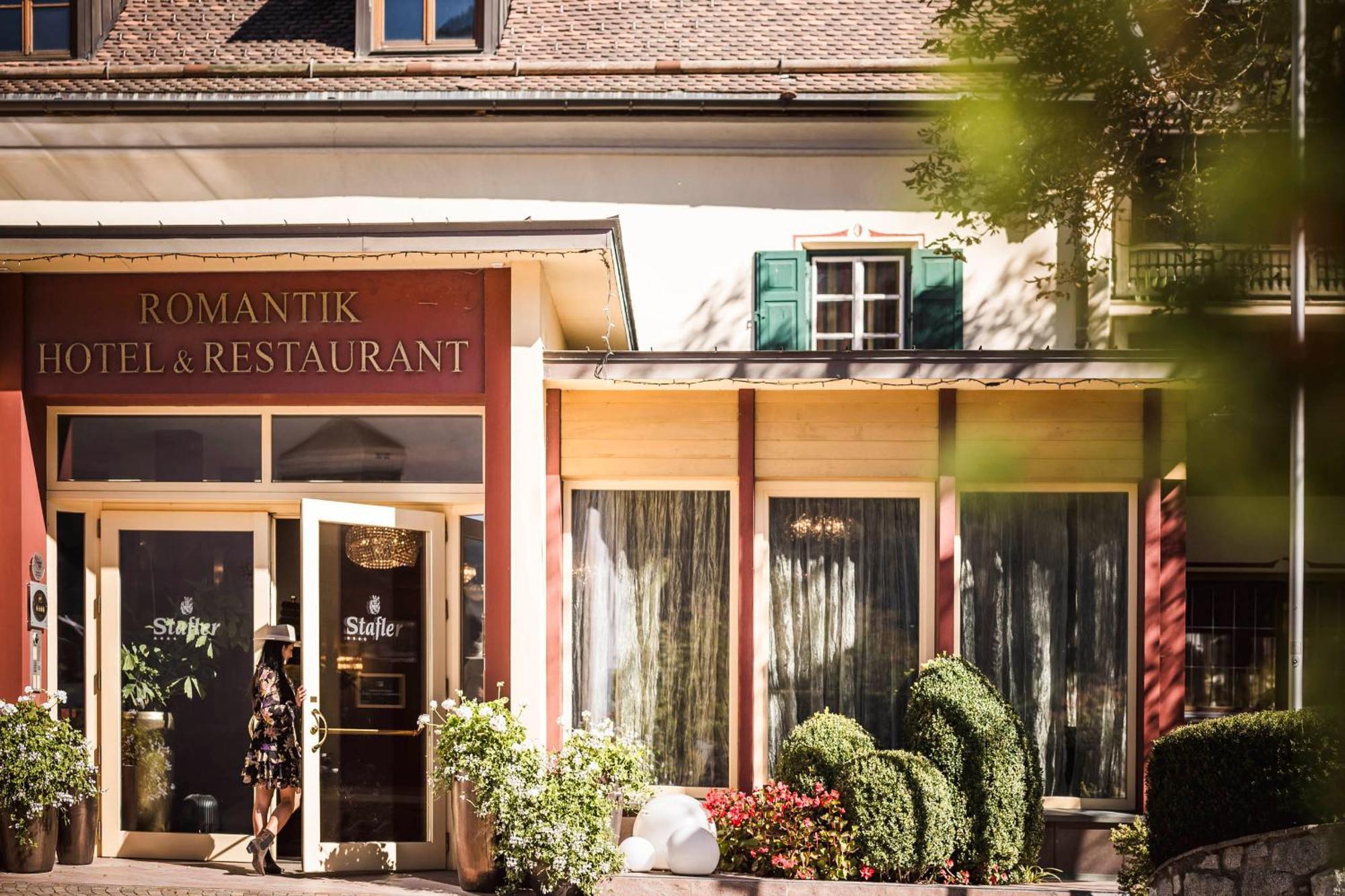 Romantik Hotel & Restaurant Stafler Випитено Экстерьер фото