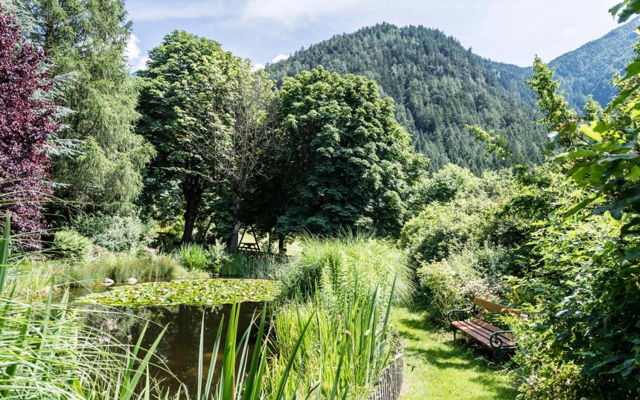 Romantik Hotel & Restaurant Stafler Випитено Экстерьер фото